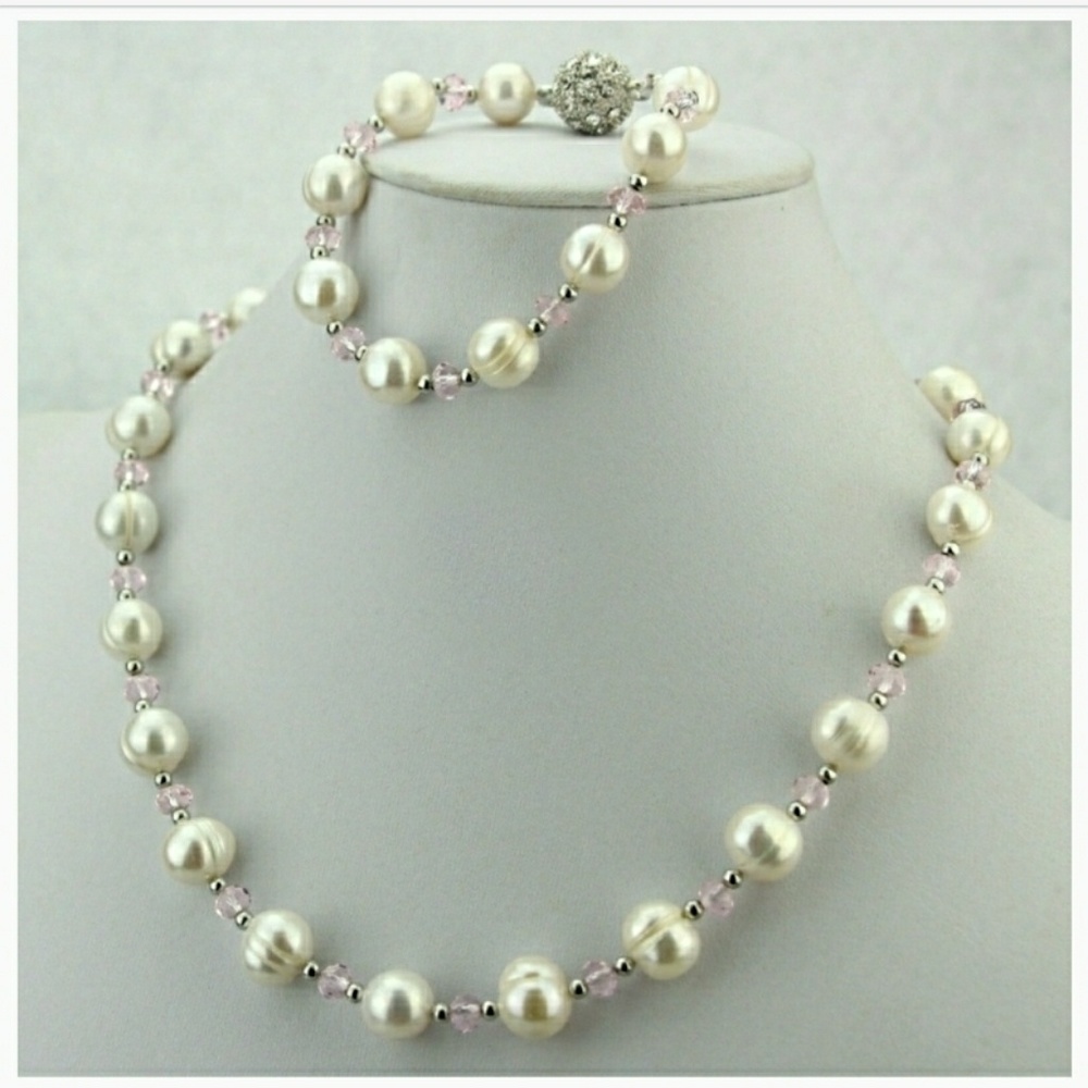 REAL Freshwater Pearl Necklace & Bracelet